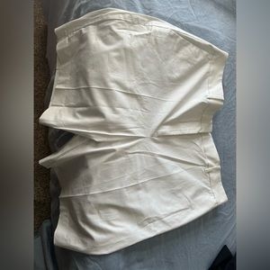 Ann Taylor Women's Elegant Cream Bermudas